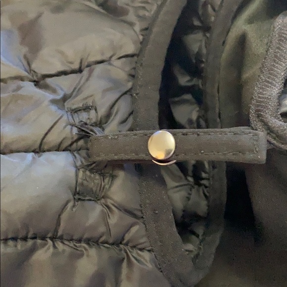 Tumi coat - Picture 15 of 16